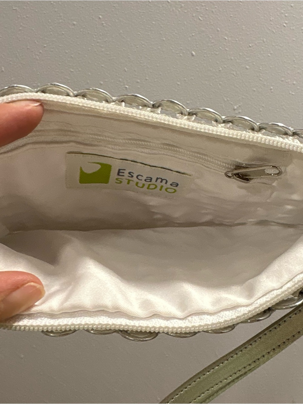 Metallic Silver Pop-Tab Wristlet Clutch - Picture 3 of 6